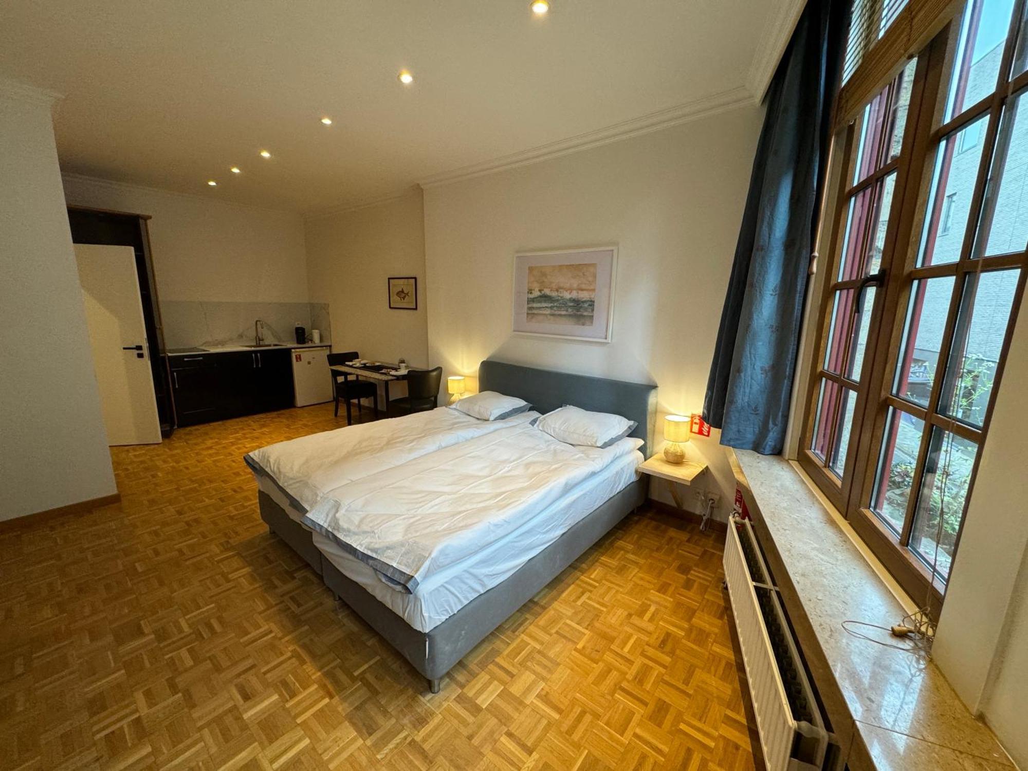 Two Bedroom Loft In The City Center By The Meir Антверпен Экстерьер фото